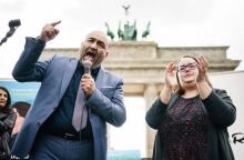 Γερμανία: Παραιτήθηκε το προεδρείο των Πρασίνων μετά τις απογοητευτικές εκλογικές επιδόσεις - Σε μονοψήφια ποσοστά υποχωρεί το κόμμα.  