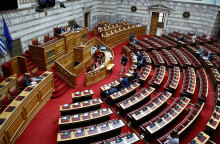 Κάτι έχει στραβώσει για τα καλά στο πολιτικό σκηνικό