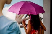 Καιρός αύριο: Βροχές και θυελλώδεις άνεμοι την Κυριακή