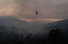  Καίει ακόμα η φωτιά στην Κορινθία