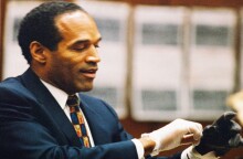 Σαν σήμερα: Ο O.J.Simpson και η δίκη που άφησε εποχή - Όταν κηρύχθηκε αθώος για τη δολοφονία της πρώην συζύγου του κόντρα στα στοιχεία