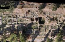 Δρομολογείται η ανάδειξη του δυτικού τμήματος της αρχαίας πόλης των Δελφών - Η μελέτη υλοποίησης του έργου από το υπουργείο Πολιτισμού