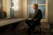 Σε βλέπω να βλέπεις τη μισητή Έλεν