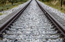 Αφαιρούσε με βαριοπούλα αντικείμενα από γραμμές τρένου 