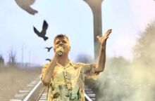 Φοίβος Δεληβοριάς: Το κλείσιμο της συναυλίας για τα θύματα των Τεμπών έγινε ακόμη πιο συγκλονιστικό μέσα από το τραγούδι που έγραψε ο μουσικοσυνθέτης