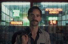 Ο Gizmo Varillas γύρισε το νέο του video clip στην Αθήνα