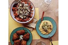 Στοά Μουσική Μπακαλοταβέρνα