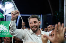 «Νέος» πρόεδρος ΠΑΣΟΚ: Η μεγάλη «κεντροαριστερά» αναβάλλεται 