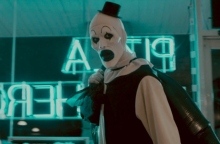 To Terrifier εξακολουθεί να τρομοκρατεί τους θεατές στις σκοτεινές αίθουσες 