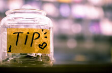 Ο κυβερνητικός λαϊκισμός του φιλοδωρήματος