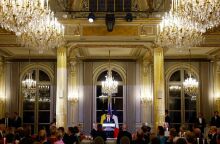 Δημοσκόπηση: Οι περισσότεροι Γάλλοι εκτιμούν ότι το σημερινό δημοκρατικό σύστημα δεν λειτουργεί - Δηλώνουν ότι «μόνο η ισχυρή εξουσία» εγγυάται νόμο και τάξη