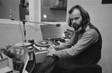 John Peel: Ο άνθρωπος που άλλαξε την έννοια του ραδιοφωνικού παραγωγού