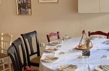 Στη Μουσουρλού, το καινούργιο γαστροκαφενείο-μεζετζίδικο του Ηλία Σκουλά