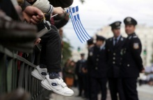 Στιγμιότυπο από παλαιότερη παρέλαση για την 28η Οκτωβρίου στο Σύνταγμα