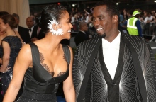 Οι κανόνες του Diddy για τις γυναίκες προσκεκλημένες των λευκών πάρτι του 