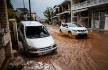 Μάνδρα: 25 πνιγμένοι κι ούτε μισή ώρα φυλακή
