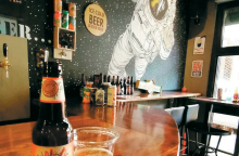 Tapfield: Το απόλυτο craft beer bar στου Ψυρρή