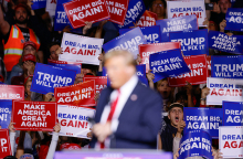 Οι οπαδοί του Τραμπ: Μία ακτινογραφία στο σκοτεινό σύμπαν του MAGA