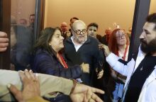 ΣΥΡΙΖΑ: Ανακοίνωσε ότι αποχωρεί ο Ευάγγελος Αντώναρος - Κάνει λόγο για «κομματικούς πραξικοπηματίες» σε ανάρτησή του - Συνεχίζονται οι διαδικασίες του συνεδρίου