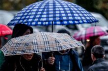 Με βροχές και καταιγίδες ο καιρός την Τρίτη