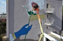 Ο Same84 δημιούργησε μια νέα τοιχογραφία στο Νοσοκομείο «Σωτηρία» που δίνει χρώμα και χαρά