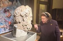 Λίνα Μενδώνη: «Το 2026 το υπουργείο Πολιτισμού θα αποδώσει  το Εθνικό Μουσείο Εναλίων Αρχαιοτήτων» - Εγκαίνια της  έκθεσης «Επιστροφή στα Αντικύθηρα»