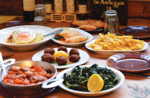 Τα Λαλάγγια: Αυθεντικές γεύσεις από τη Μάνη!