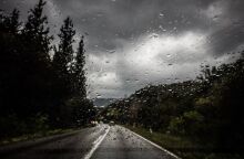 Κακοκαιρία Bora: Μήνυμα του 112 σε Τέμπη και Χαλκιδική - Οι κάτοικοι καλούνται να αποφύγουν τις μετακινήσεις και να ακολουθήσουν τις οδηγίες των αρχών