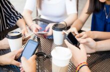 Το Instagram βοηθά ενεργά στην εξάπλωση του αυτοτραυματισμού μεταξύ των εφήβων, διαπιστώνει μελέτη - Τι καταλογίζουν ερευνητές στη μητρική εταιρεία Meta 