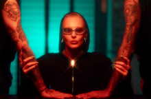 Εδώ υπάρχει beef | Μπορεί μια τραγουδίστρια να κάνει καριέρα εξωτερικού; Η Τάμτα μπορεί