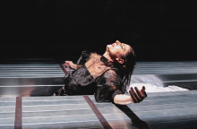 Κερδίστε διπλές προσκλήσεις για την παράσταση «Καρένινα» στο θέατρο Θησείον