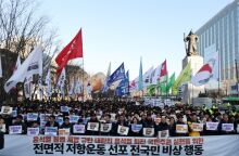 Νότια Κορέα: Ο υπουργός Άμυνας λέει πως έθεσε την παραίτησή του στη διάθεση του προέδρου μετά την απόπειρα επιβολής στρατιωτικού νόμου.