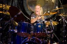 Οι Iron Maiden ανακοίνωσαν τον νέο τους ντράμερ μετά την αποχώρηση του Nicko McBrain 