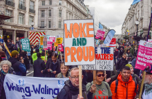 Αναζητώντας την ιδεολογία πίσω από το «Woke»