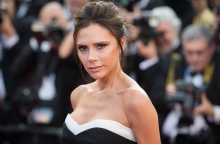 Η Βικτόρια Μπέκαμ και οι πλαστικές 