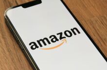 Απεργία μέσα στις γιορτές αποφάσισαν εργαζόμενοι της Amazon 