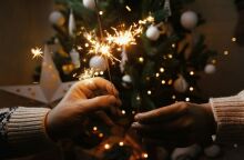 Ποιοι γιορτάζουν σήμερα 23 Δεκεμβρίου 2024; Το εορτολόγιο της Athens Voice σου τους θυμίζει. Μην ξεχάσεις να τους δώσεις τις καλύτερες ευχές σου!