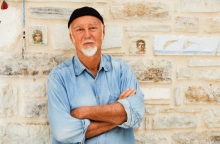 Γιώργος Ζήκας: Ένας updated ρεμπέτης που έφτιαξε τα τραγούδια της παρέας