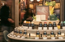 6 πολυτελή αρώματα για τις γιορτές των Χριστουγέννων