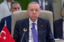 Ο Ερντογάν απειλεί τους Κούρδους: Είτε θα αφήσουν τα όπλα τους, είτε θα ταφούν στη Συρία μαζί με αυτά