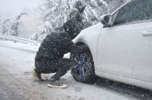 Πώς τοποθετούμε σωστά τις αντιολισθητικές αλυσίδες στις ρόδες του αυτοκινήτου