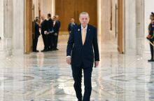 Ερντογάν: Εξήγγειλε πυραύλους βεληνεκούς 2.000 χλμ, νέες φρεγάτες και κορβέτες