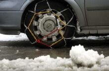 Θεσσαλονίκη: Χιονίζει από το πρωί σε περιοχές της Βόρειας Ελλάδας - Πού είναι υποχρεωτικός ο εφοδιασμός των οχημάτων με αντιολισθητικές αλυσίδες