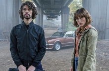 Μαύρα Περιστέρια | Netflix: Comfort βρετανική κατασκοπεία και συμπάθεια 