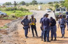 Νότια Αφρική: Διασώστες ανέσυραν 36 πτώματα, 82 επιζώντες από ένα παράνομο χρυσωρυχείο - Η αστυνομία απέκοψε τον εφοδιασμό για να τους αναγκάσει να βγουν