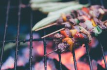 Τσικνοπέμπτη 2025: Πότε πέφτει φέτος