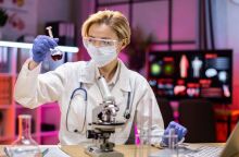 Επιστήμη: Έρευνα σε 68 χώρες αποκαλύπτει την εμπιστοσύνη του κοινού στους επιστήμονες - Τι πιστεύει η πλειοψηφία των Ελλήνων