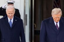 Ορκωμοσία Τραμπ: Ο Ντόναλντ Τραμπ και ο Τζο Μπάιντεν έφτασαν μαζί στο Καπιτώλιο - Αντίστροφη μέτρηση για την αλλαγή σκυτάλης στον Λευκό Οίκο.