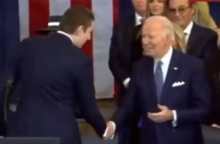 Ο Μπάρον Τραμπ και αυτό που είπε στον Τζο Μπάιντεν και τον άφησε κάπως άφωνο 