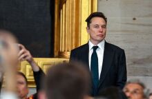 ΗΠΑ: Αντιπαράθεση του Έλον Μασκ με τη Wikipedia έπειτα από την αμφιλεγόμενη χειρονομία του στην τελετή ορκωμοσίας του Ντόναλντ Τραμπ